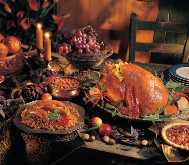 save money on your thanksgiving dinner potluck