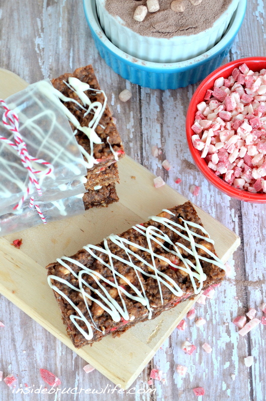 Peppermint-Hot-Chocolate-Granola-Bars-5