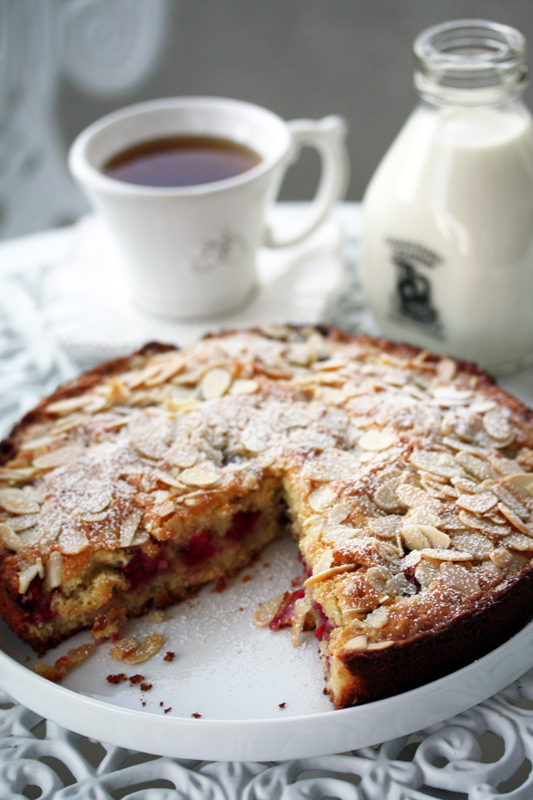 almond raspberry cake baker wanabe