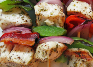 chicken skewers bite size wellness feat image